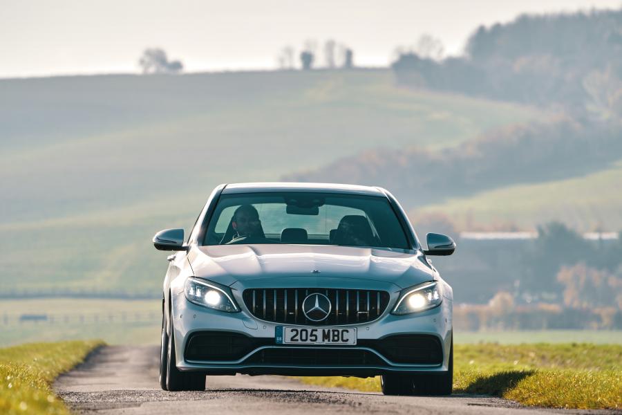  Mercedes-AMG C63 S (W205) 2018 года  (UK) (фото 3 из 40)